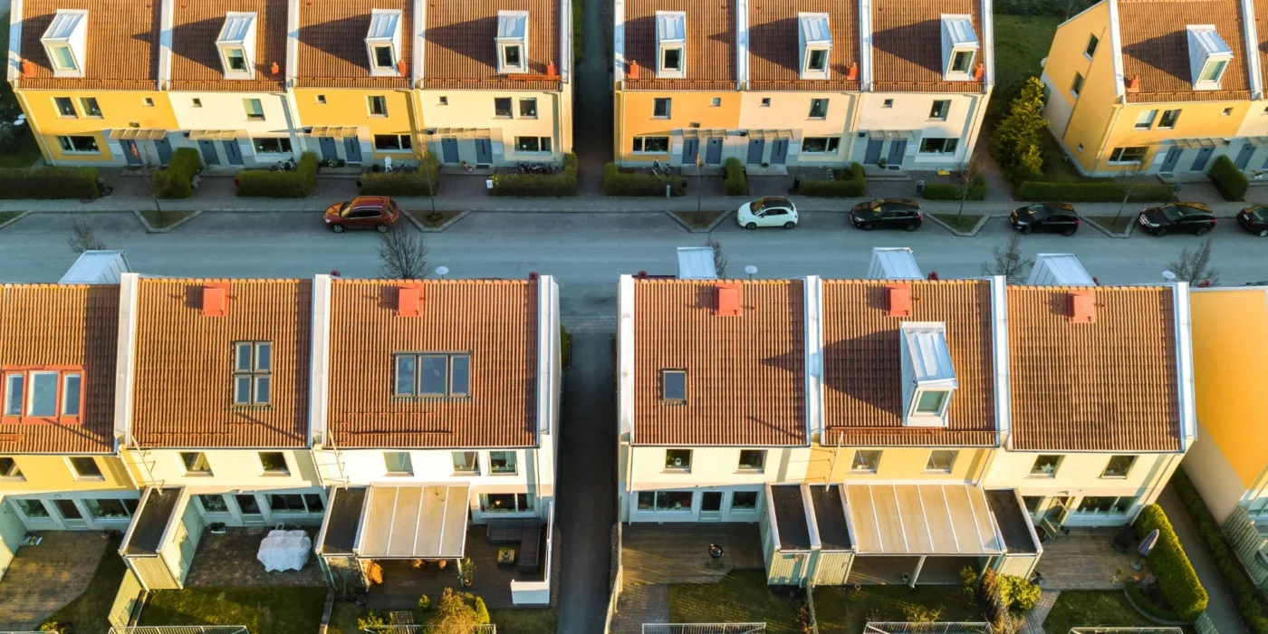 Row house vs Villas