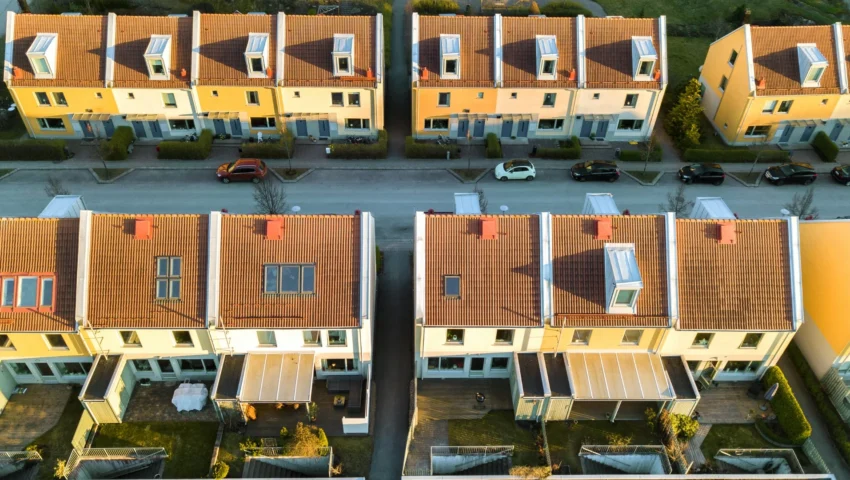 Row house vs Villas