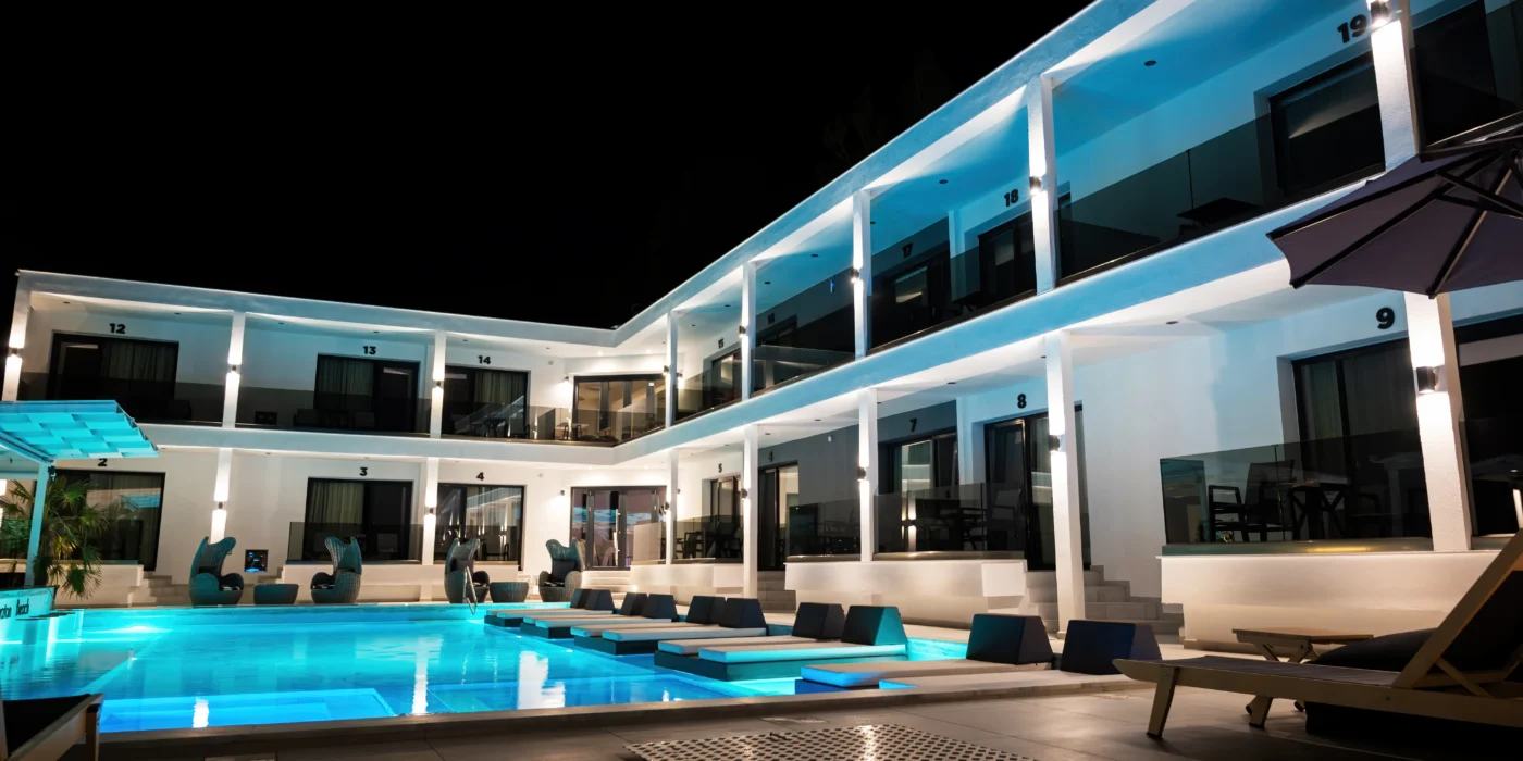 villas with swimming pool