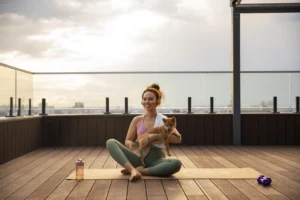 full-shot-woman-doing-sport-with-dog